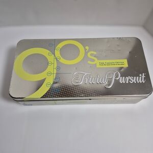 Vintage Trivial Pursuit 90's Time Capsule‎ Edition Tin